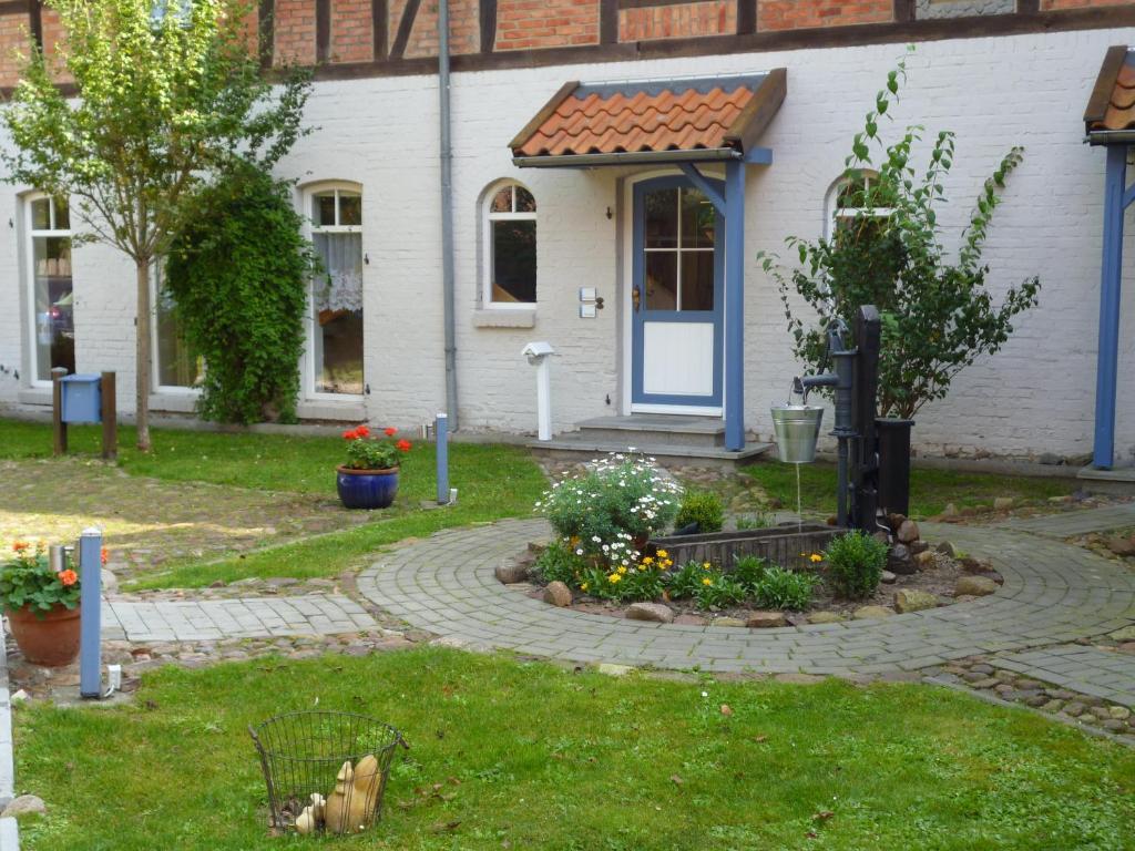 Landhotel Markthof Satemin Wustrow  Extérieur photo